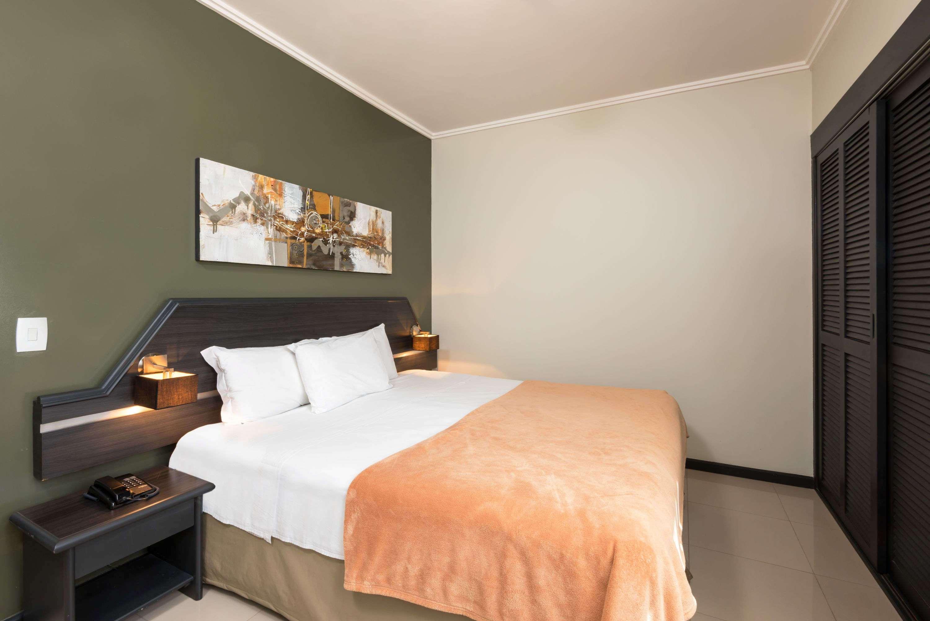 Wyndham Golden Foz Suites Фос ду Игуасу Екстериор снимка