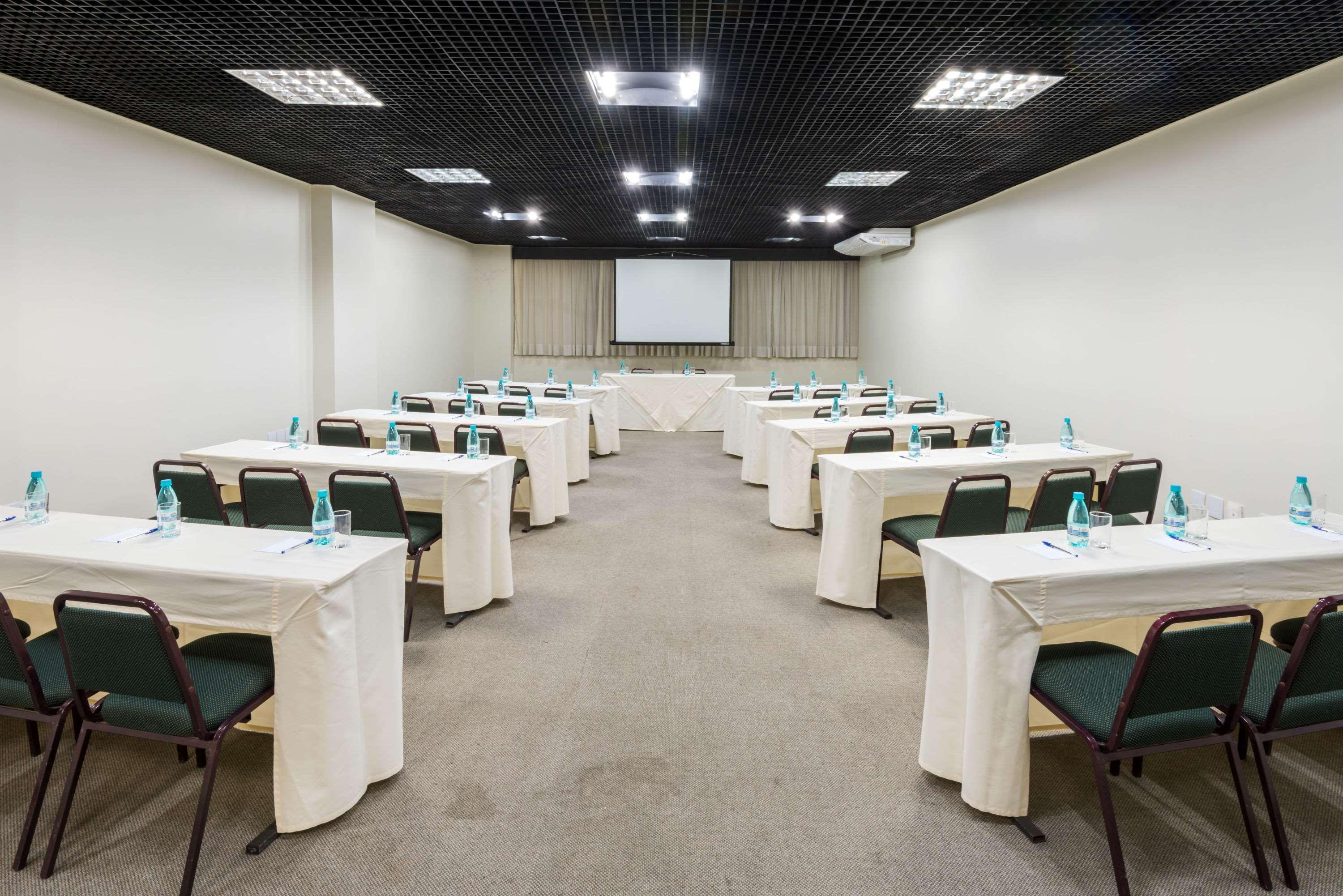 Wyndham Golden Foz Suites Фос ду Игуасу Екстериор снимка