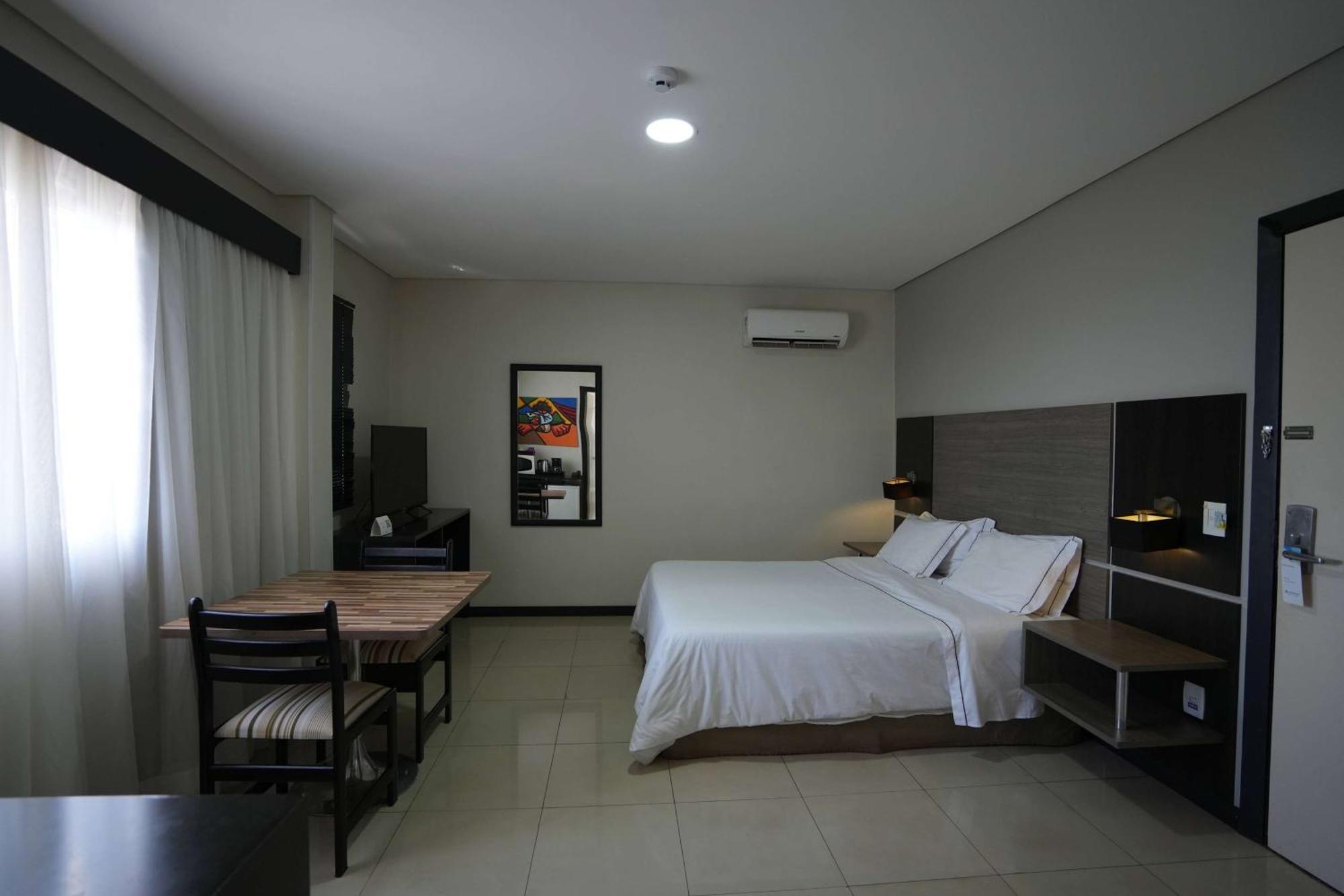 Wyndham Golden Foz Suites Фос ду Игуасу Екстериор снимка