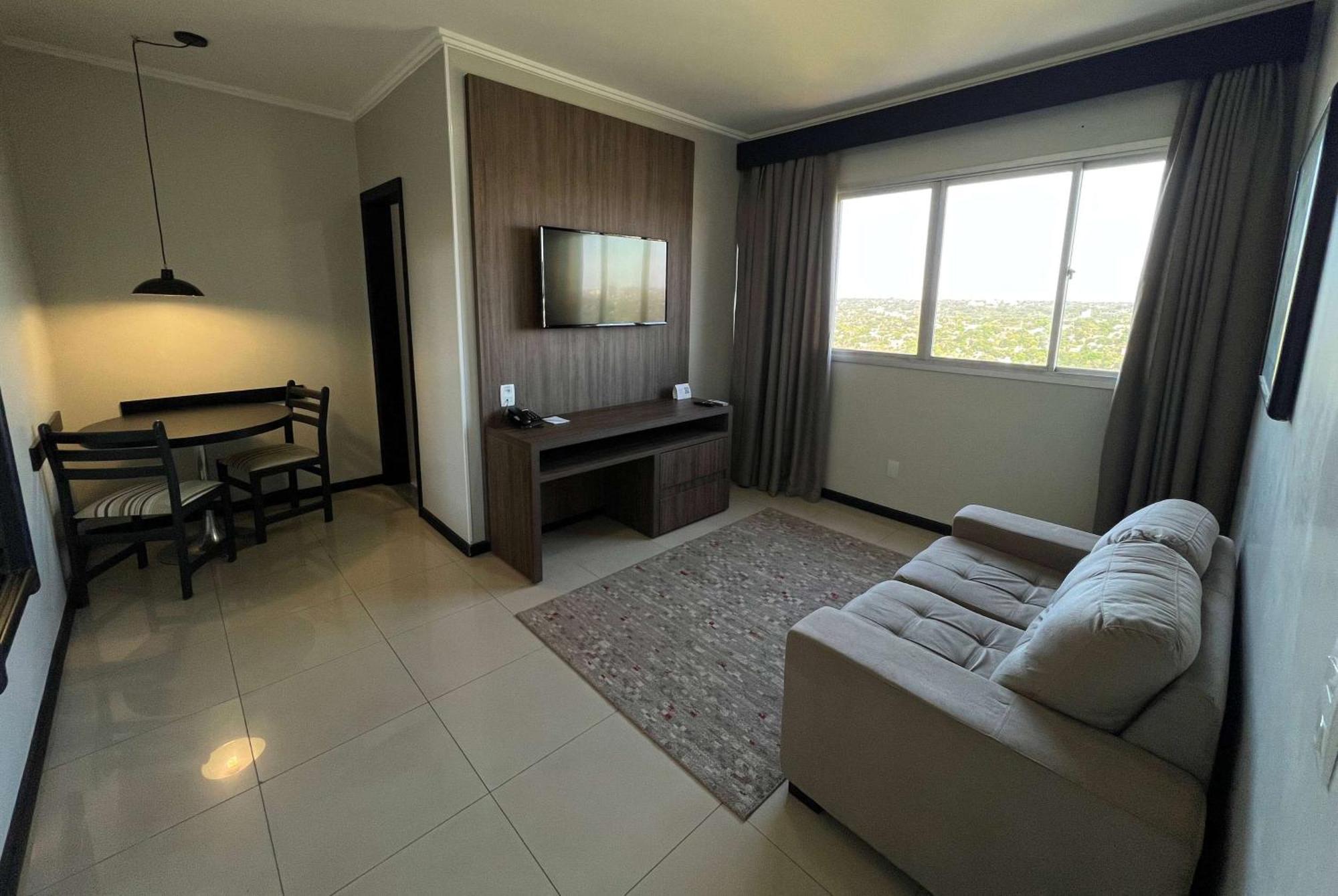 Wyndham Golden Foz Suites Фос ду Игуасу Екстериор снимка