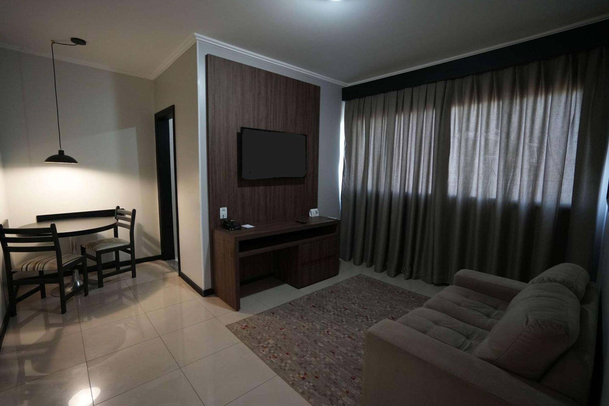 Wyndham Golden Foz Suites Фос ду Игуасу Екстериор снимка