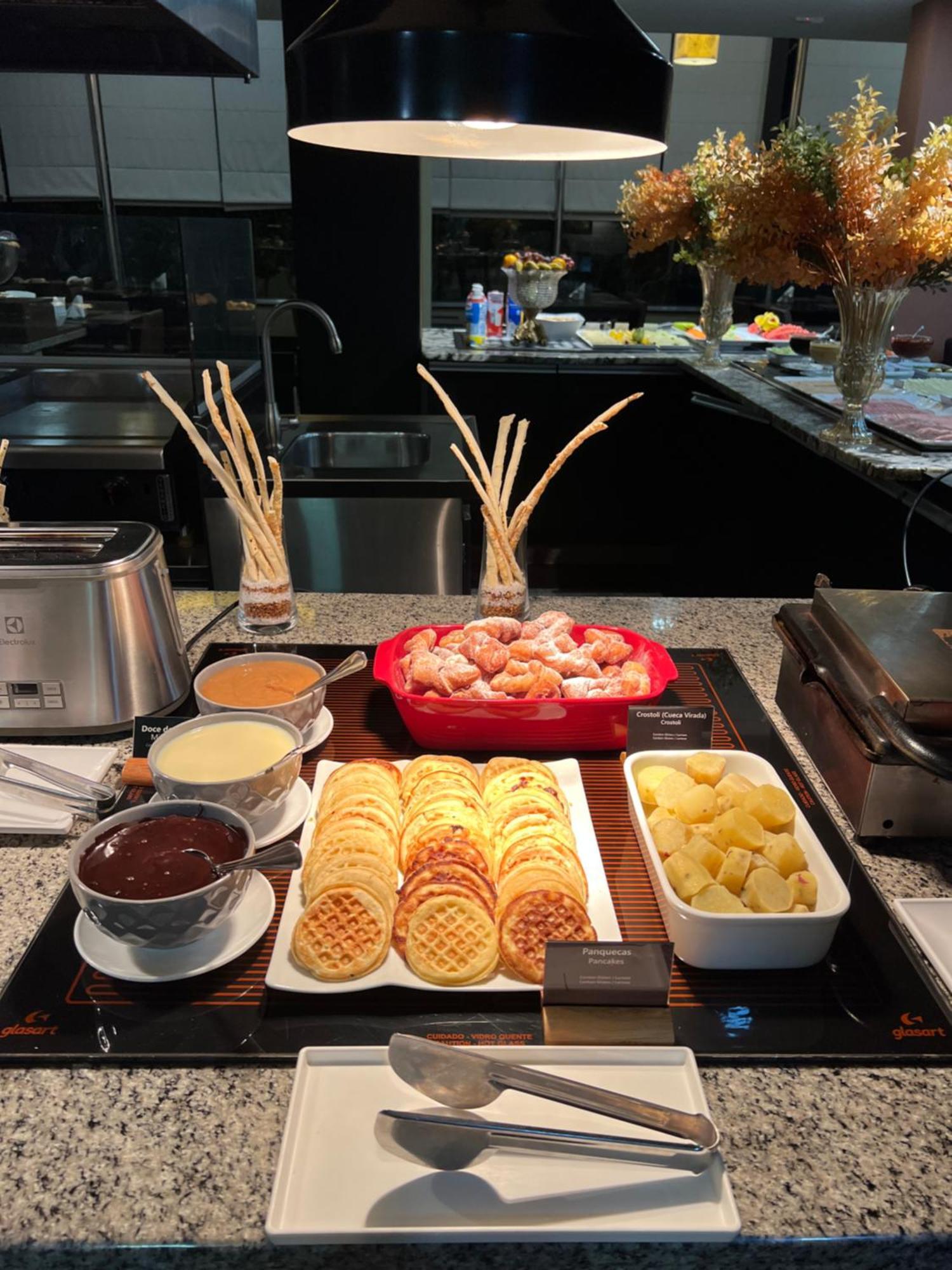Wyndham Golden Foz Suites Фос ду Игуасу Екстериор снимка